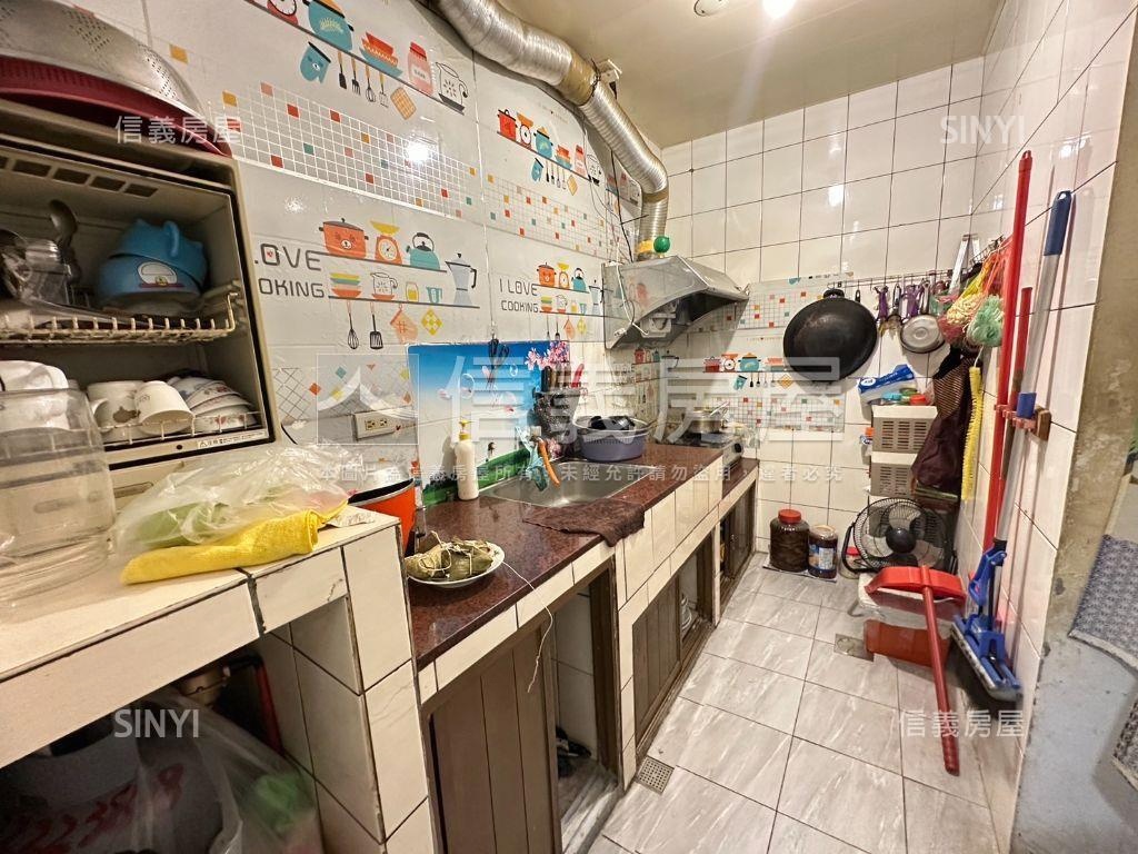 未來捷運～方便停車一樓房屋室內格局與周邊環境