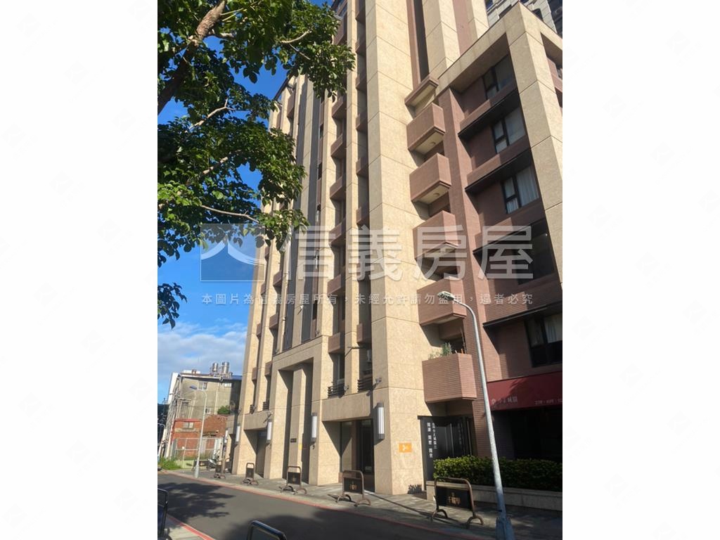 千曜學美景電梯露台套房房屋室內格局與周邊環境