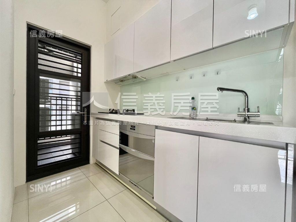 昂峰謙若樹３房雙平車房屋室內格局與周邊環境