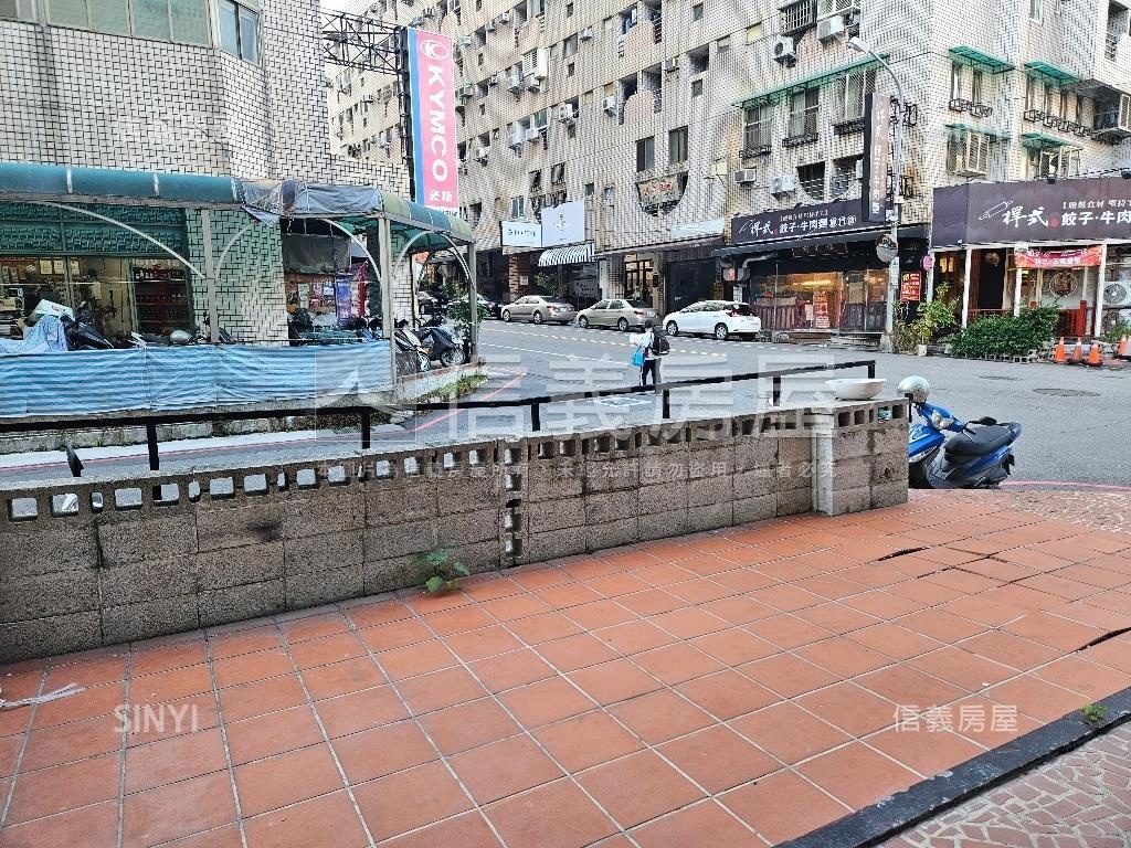 福順路黃金角店房屋室內格局與周邊環境