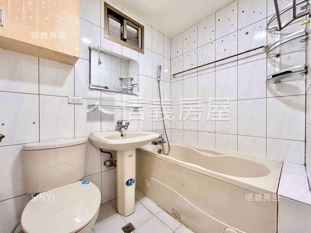 高樓神話低總採光兩房房屋室內格局與周邊環境