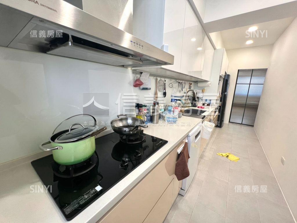 優選民族路裝潢美屋房屋室內格局與周邊環境
