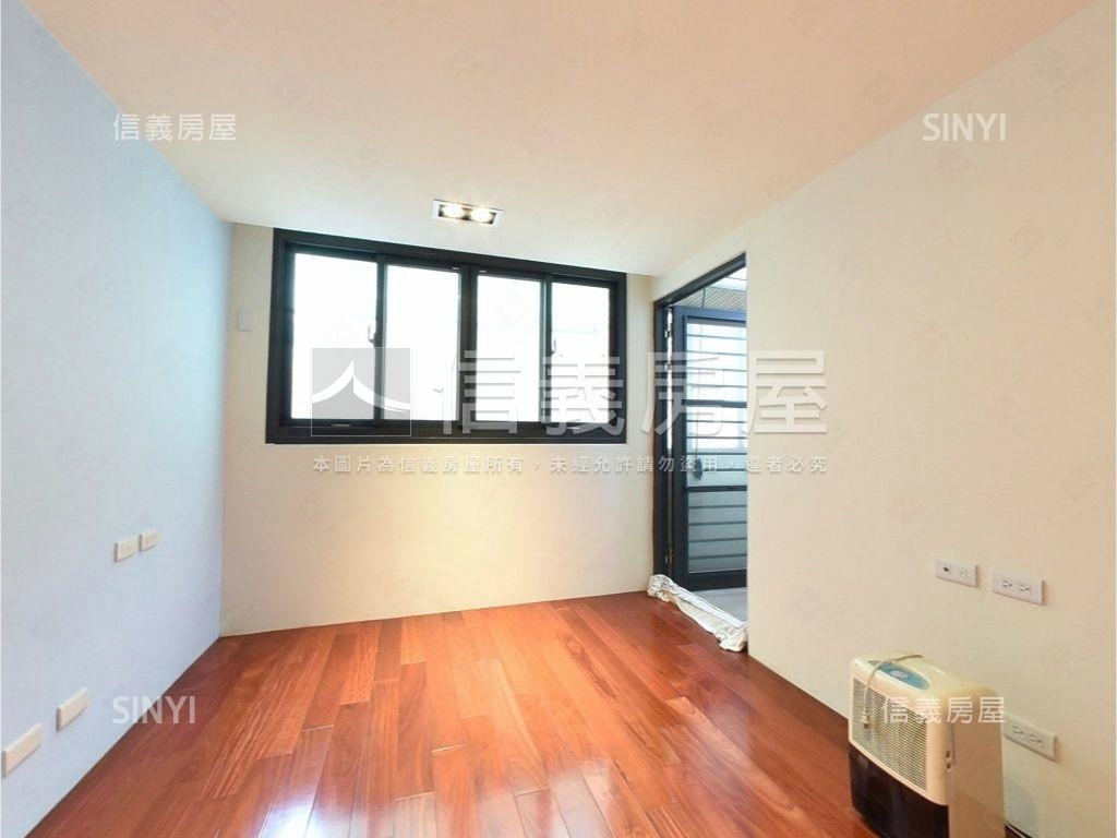 可介紹中美街質感透天房屋室內格局與周邊環境