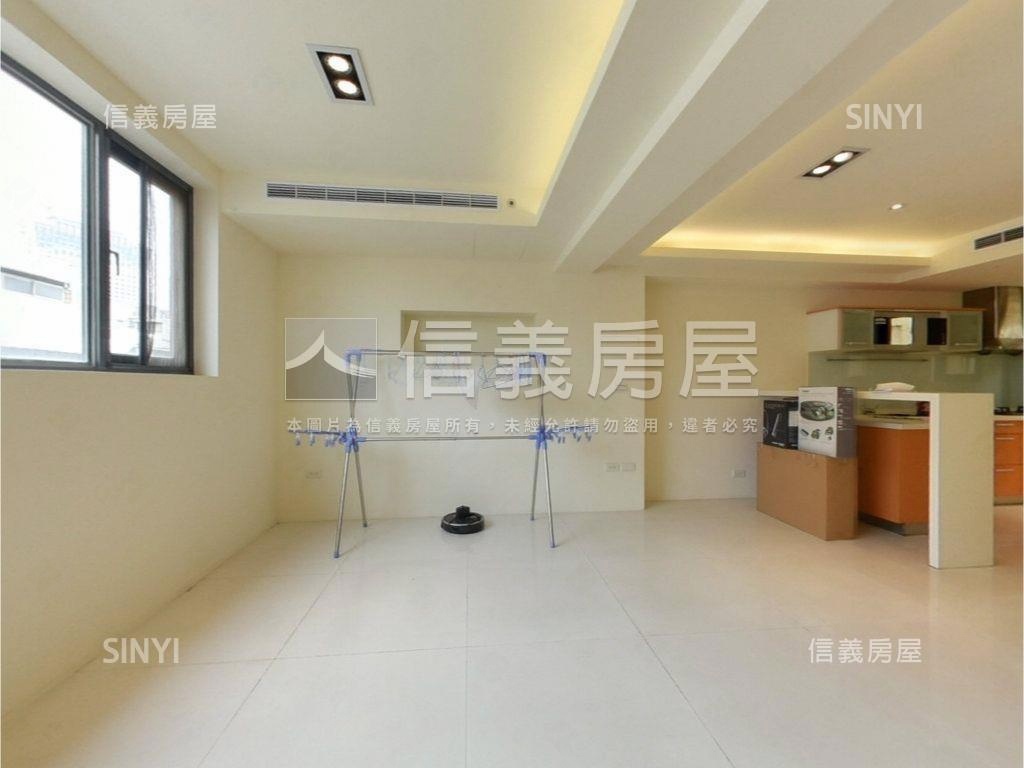 可介紹中美街質感透天房屋室內格局與周邊環境