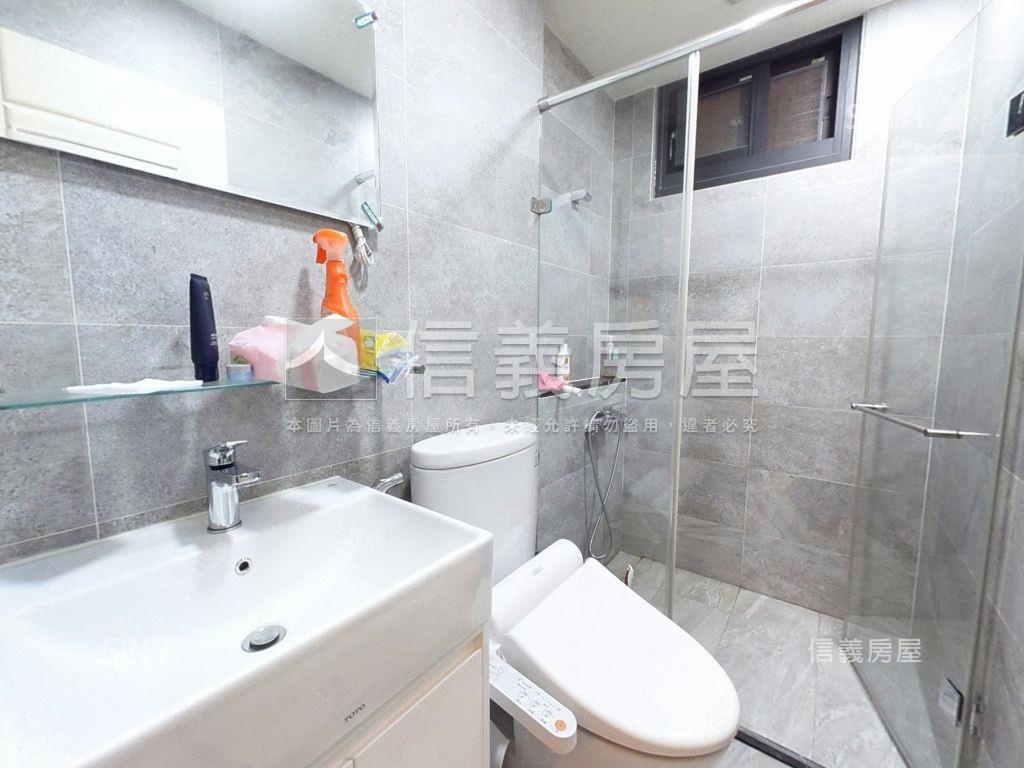 可介紹中美街質感透天房屋室內格局與周邊環境