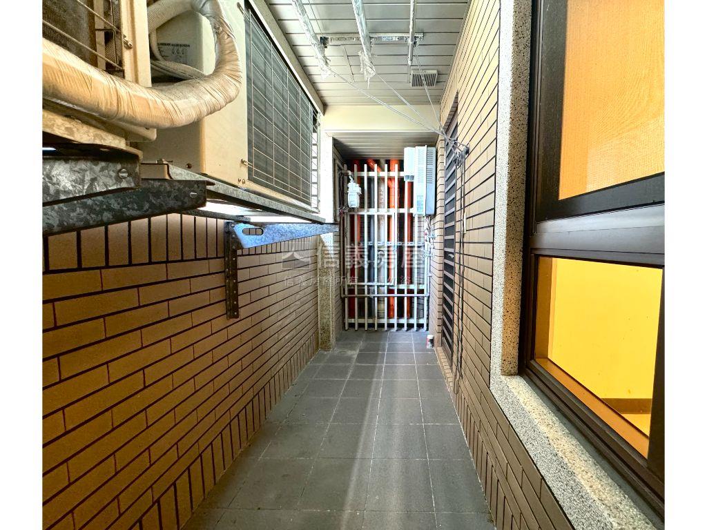 【新接】首都帝景三房車位房屋室內格局與周邊環境