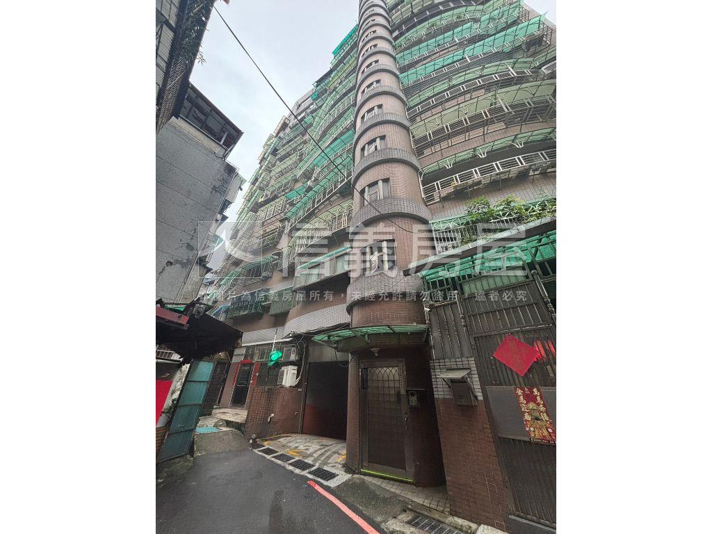 ２＋１房帶車位漂亮６樓房屋室內格局與周邊環境
