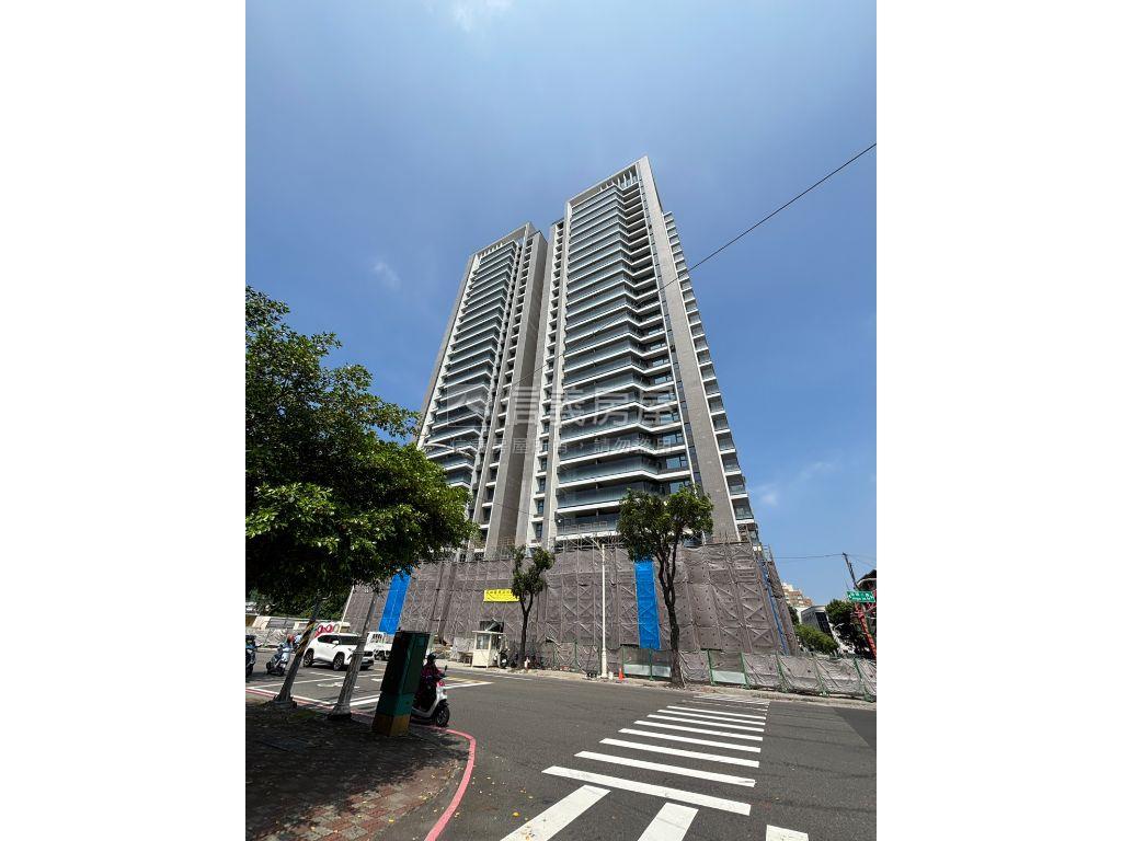 國泰頤河Ａ３棟四樓房屋室內格局與周邊環境