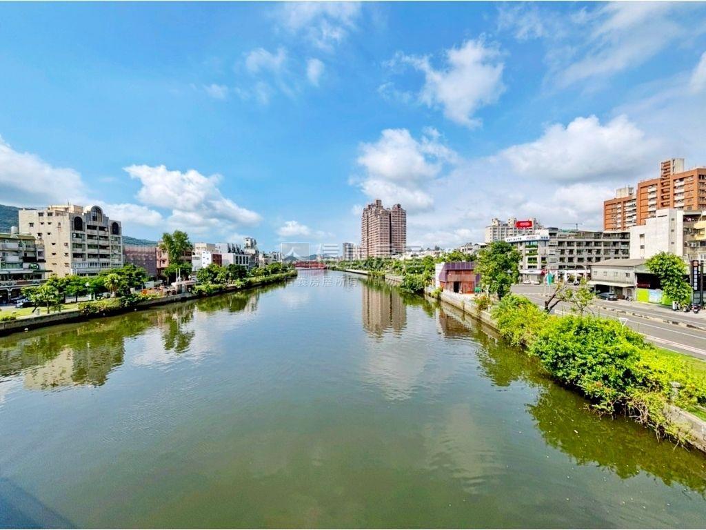 國泰頤河Ａ３棟四樓房屋室內格局與周邊環境