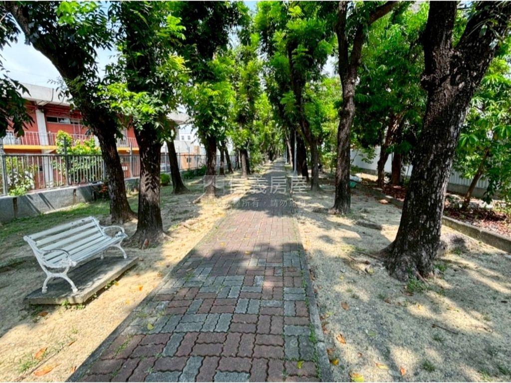 國泰頤河Ａ３棟四樓房屋室內格局與周邊環境