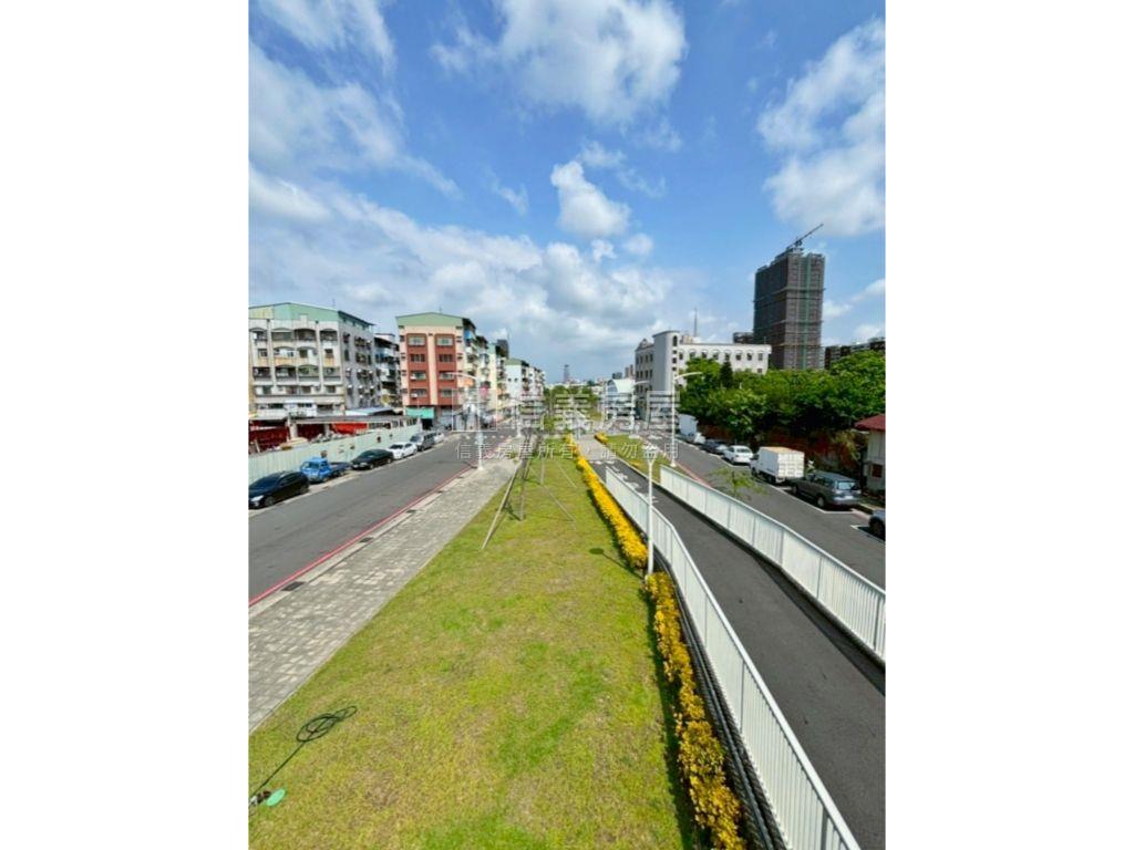 國泰頤河Ａ３棟四樓房屋室內格局與周邊環境