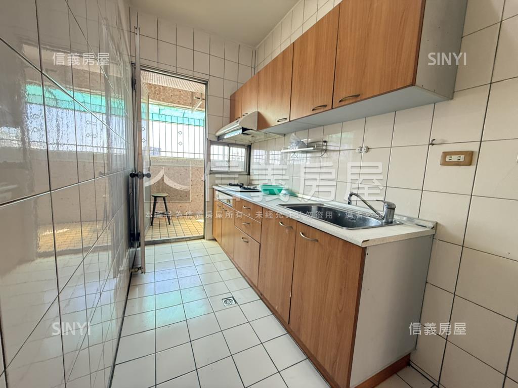 南屯視野採光美三房機上房屋室內格局與周邊環境