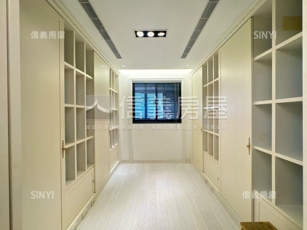 施華洛奇三面採光邊間四房房屋室內格局與周邊環境