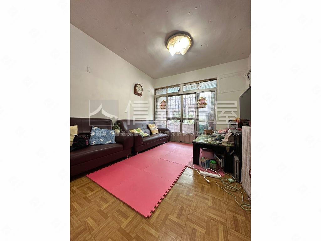 大坪林捷運低總價公寓三樓房屋室內格局與周邊環境