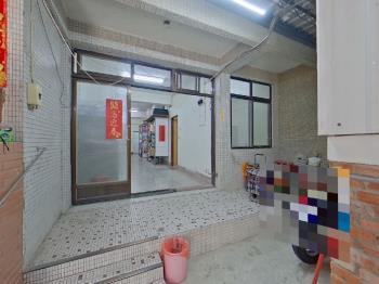 近巨城公寓一樓