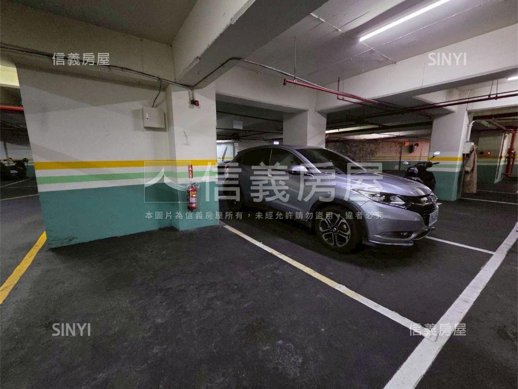 台北爵士麗緻臻品四房車位房屋室內格局與周邊環境