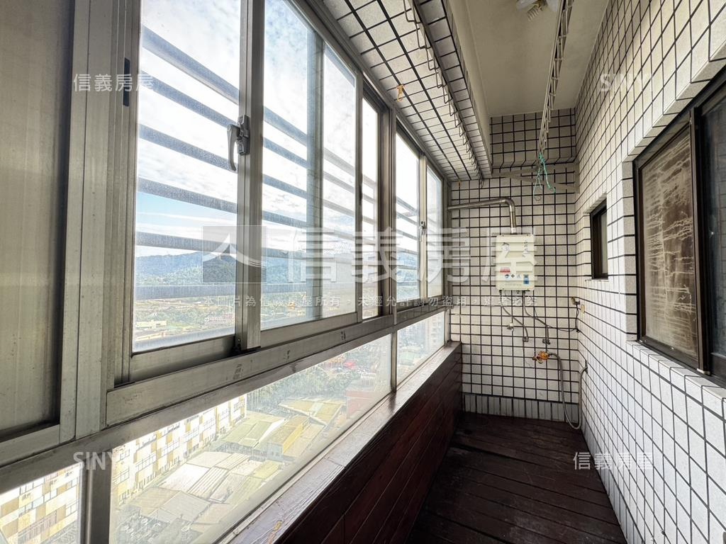 土城捷運～天際景觀房屋室內格局與周邊環境