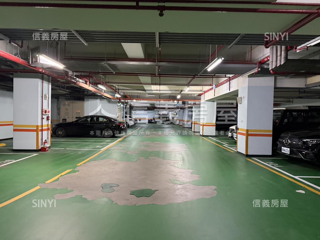 紫蘭園坡平大車位房屋室內格局與周邊環境