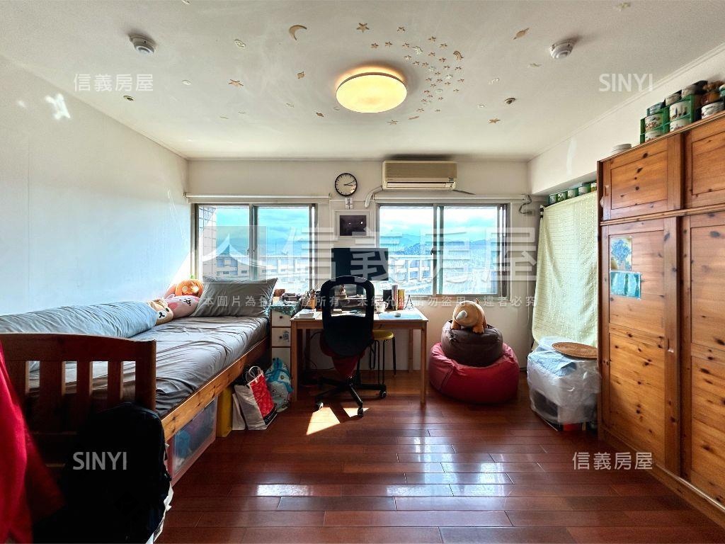 山景視野。冠德三房車位房屋室內格局與周邊環境