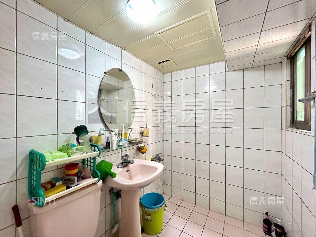 山景視野。冠德三房車位房屋室內格局與周邊環境