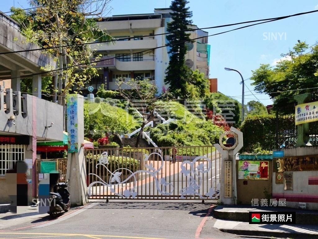 山景視野。冠德三房車位房屋室內格局與周邊環境