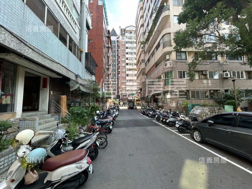 五期１１米大面寬臨路店面房屋室內格局與周邊環境