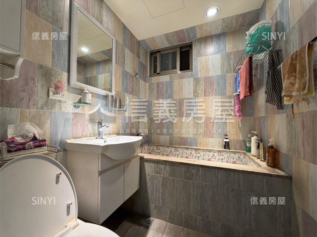 忠孝橋方正三房房屋室內格局與周邊環境