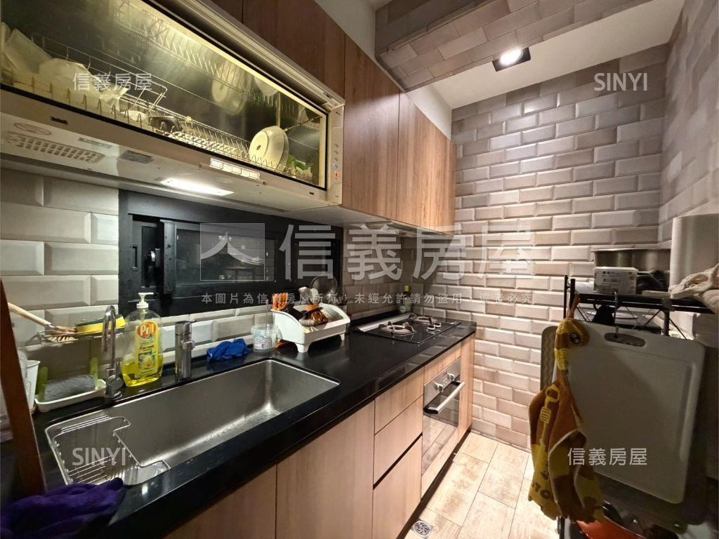 忠孝橋方正三房房屋室內格局與周邊環境