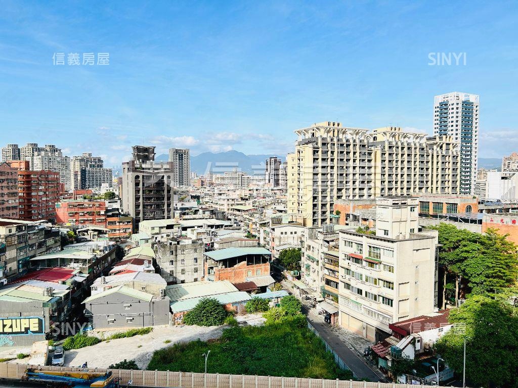 臨近忠孝橋方正三房房屋室內格局與周邊環境