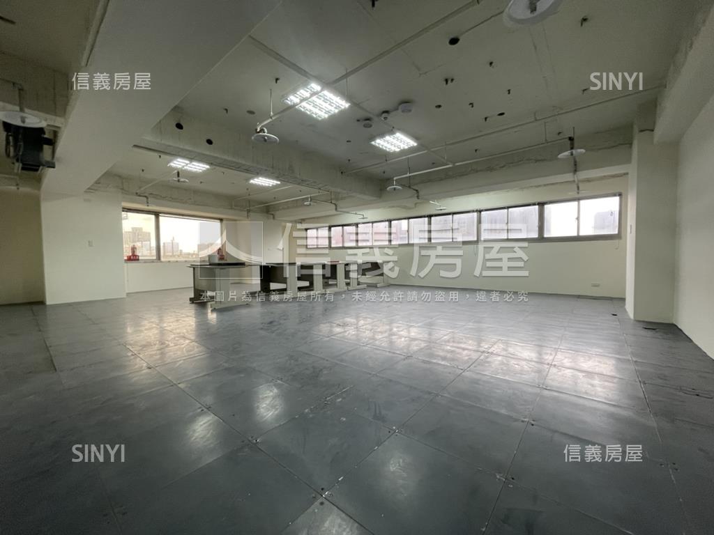 近永安捷運時代金融中心１房屋室內格局與周邊環境