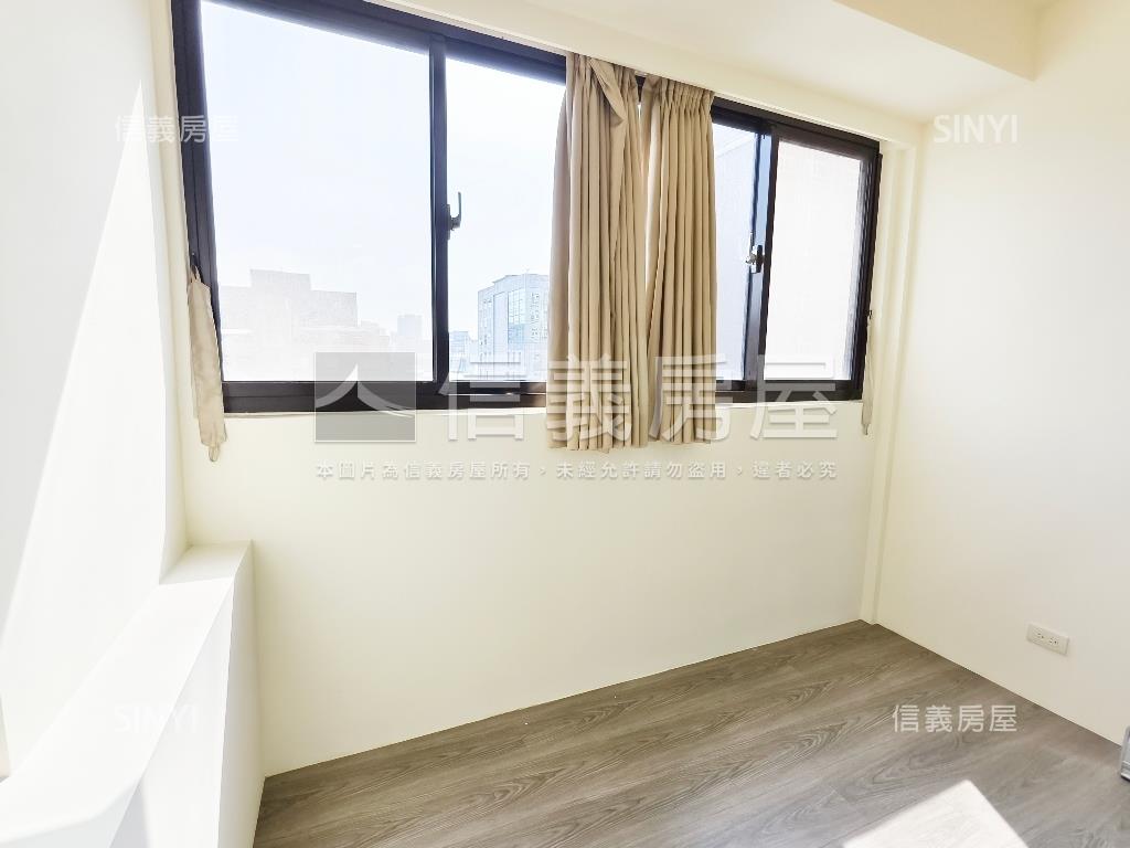 捷運世界亮麗Ｖ１房屋室內格局與周邊環境