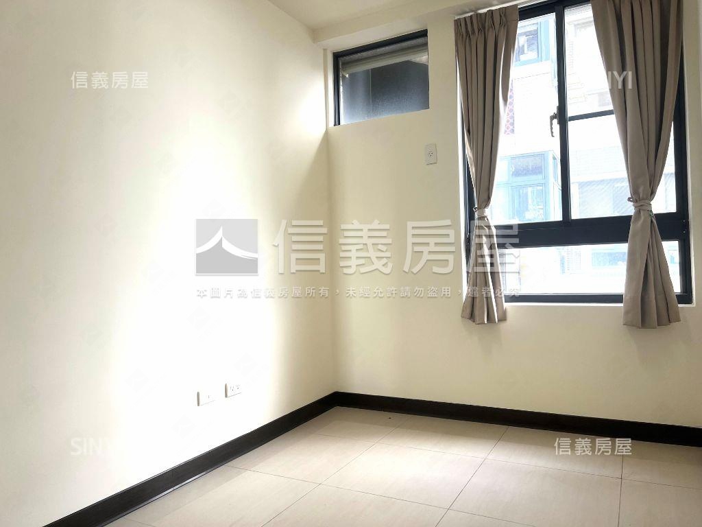 華夏金城四房車位房屋室內格局與周邊環境