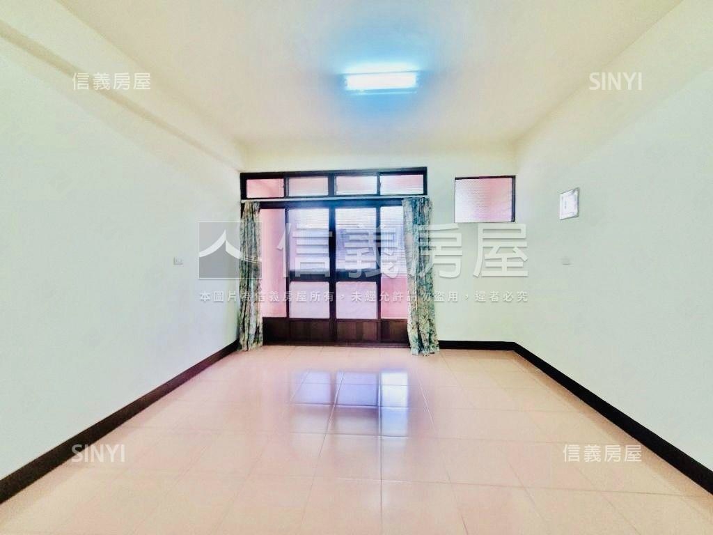 楠梓右昌機能精裝美透天房屋室內格局與周邊環境