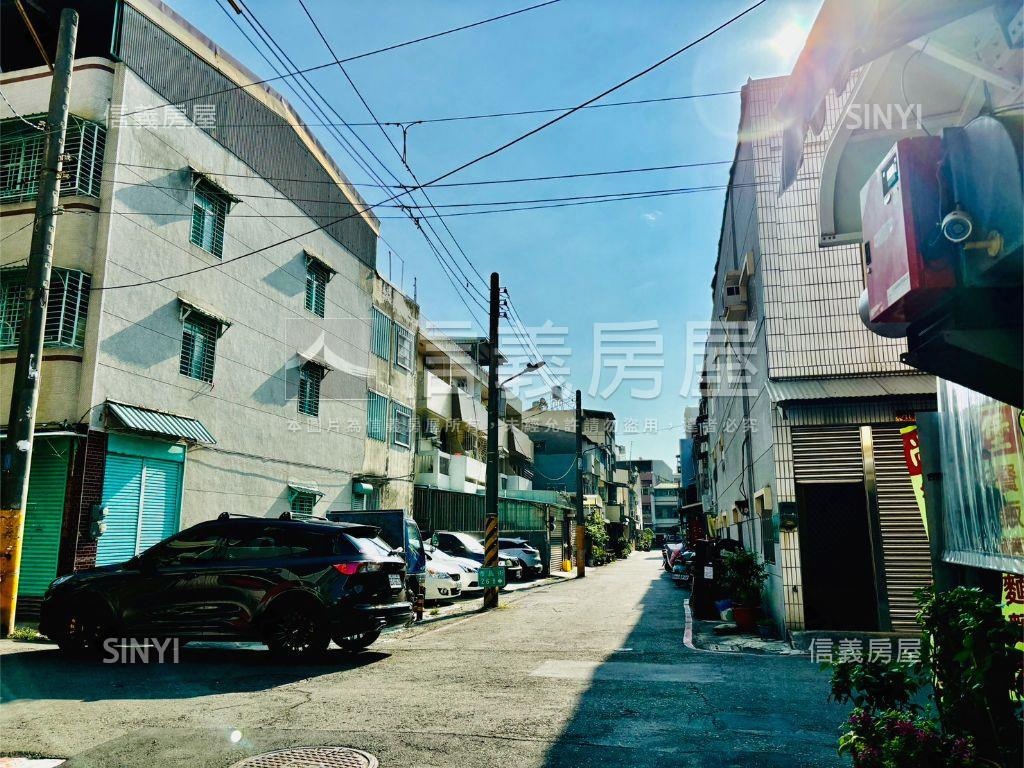 楠梓右昌機能精裝美透天房屋室內格局與周邊環境