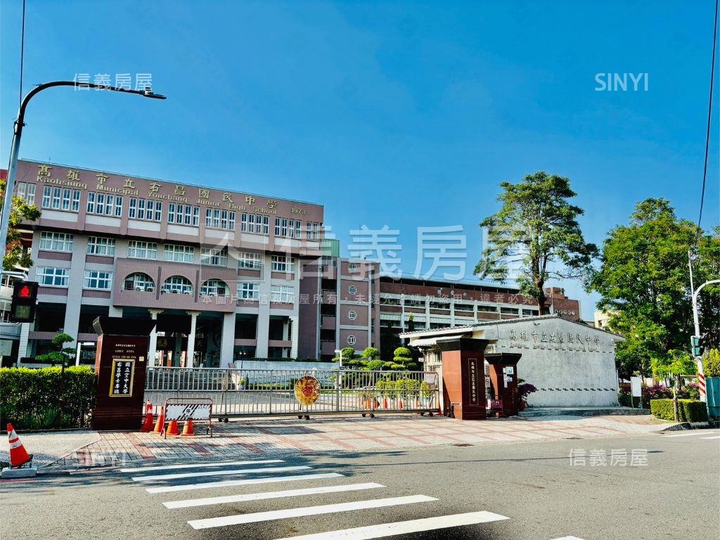 楠梓右昌機能精裝美透天房屋室內格局與周邊環境