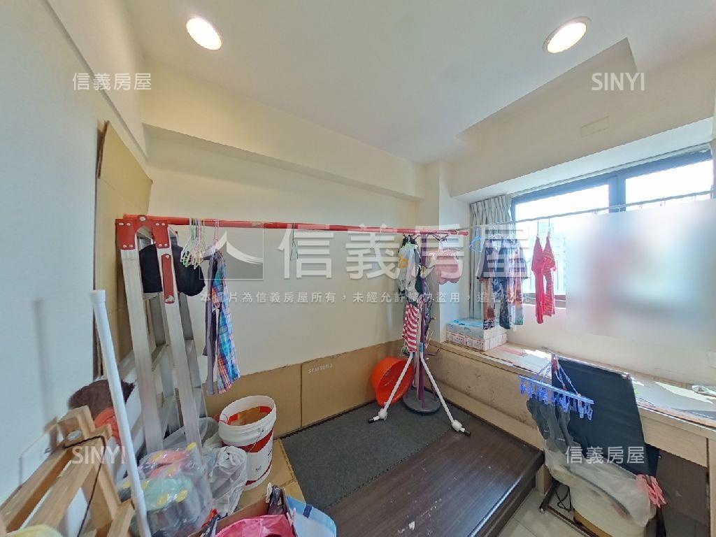 專任巢世代三房車位房屋室內格局與周邊環境