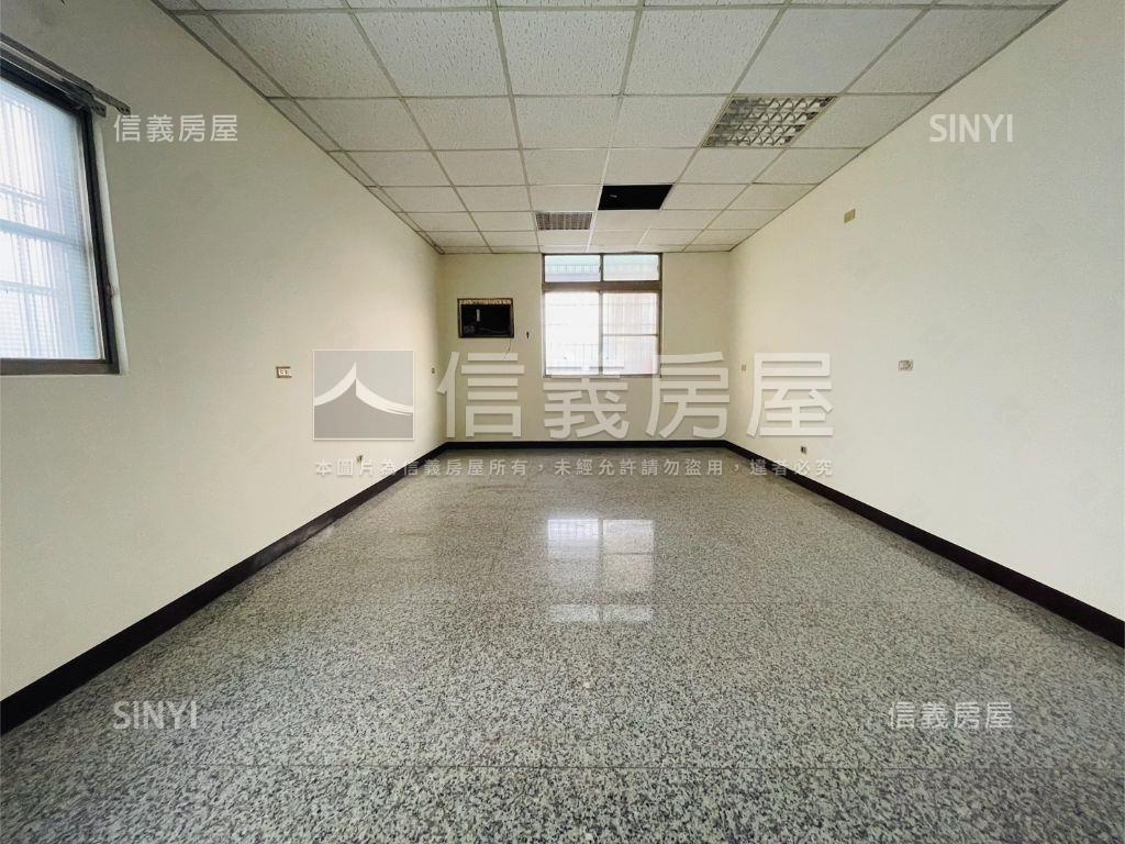 瑞隆東路熱鬧人潮金店面房屋室內格局與周邊環境