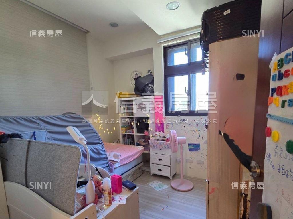 信義時代兩房雙車位房屋室內格局與周邊環境
