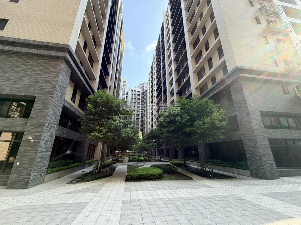 勝麗方程市首購２房房屋室內格局與周邊環境
