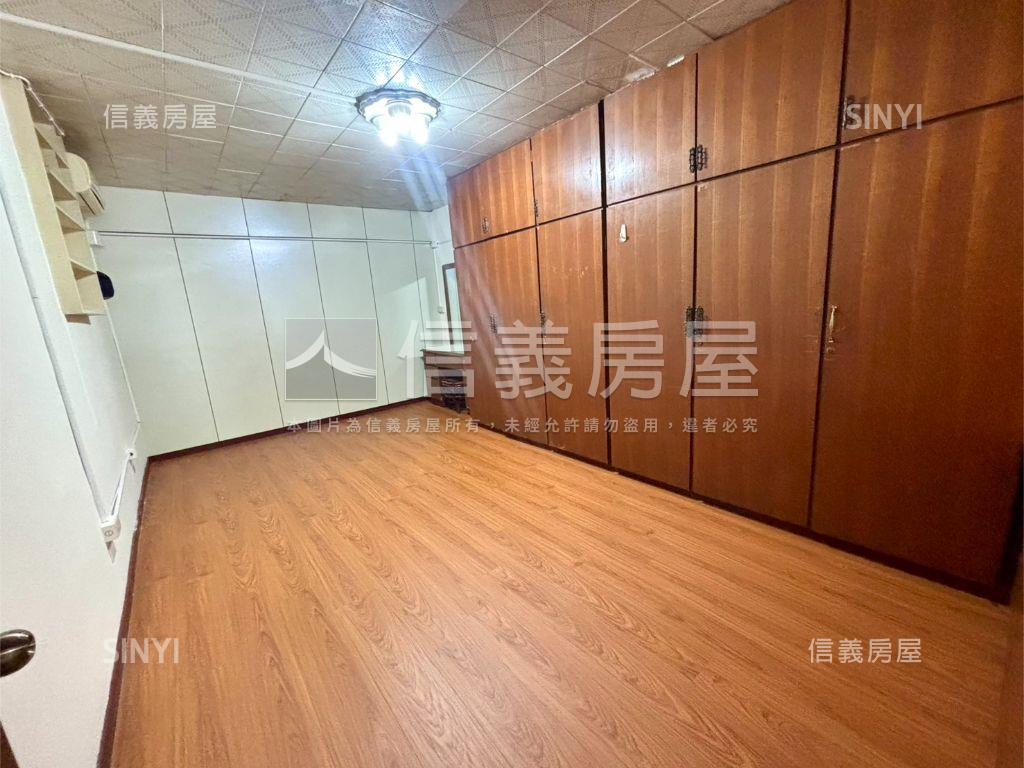 小資圓夢安居美裝２樓房屋室內格局與周邊環境