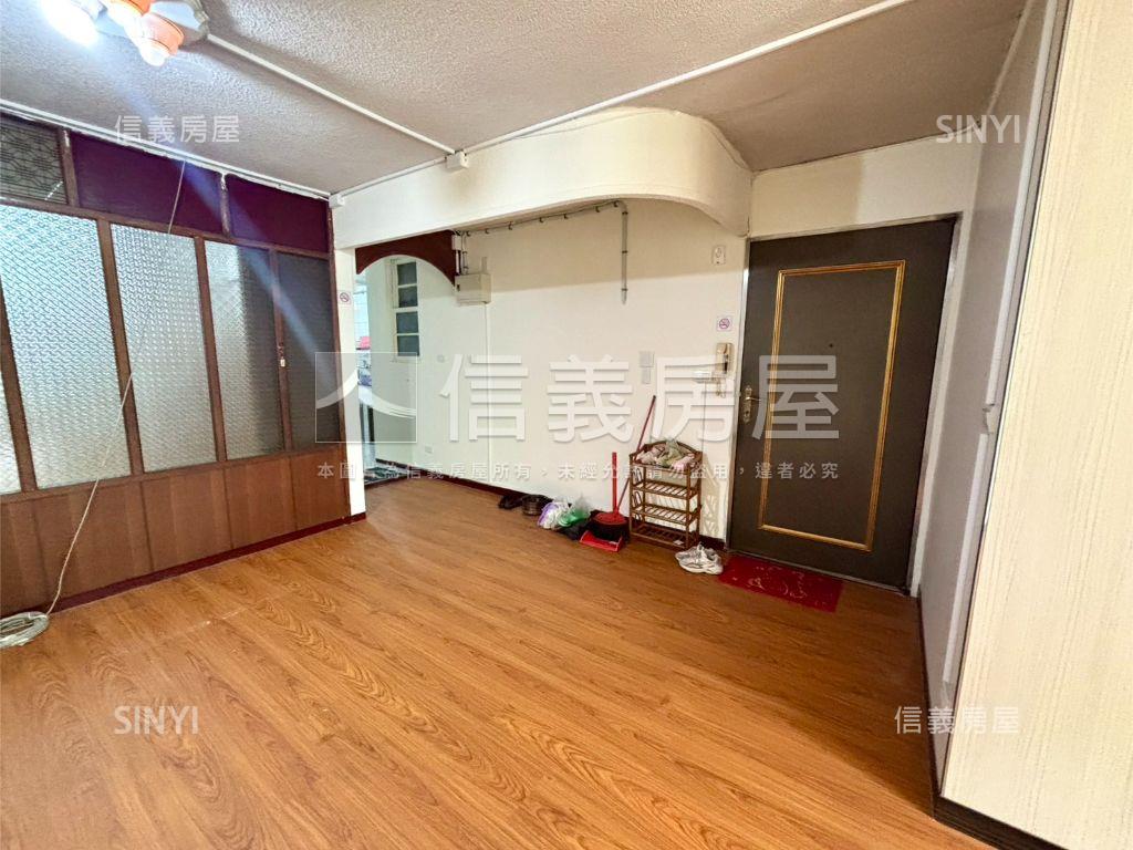 小資圓夢安居美裝２樓房屋室內格局與周邊環境