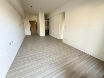 全新三房平車屋主想賣了