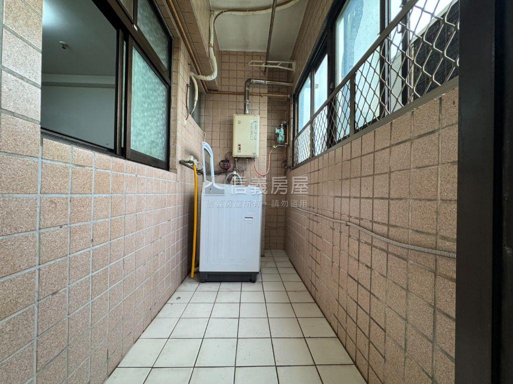 近平鎮車站英雄鎮四房車位房屋室內格局與周邊環境