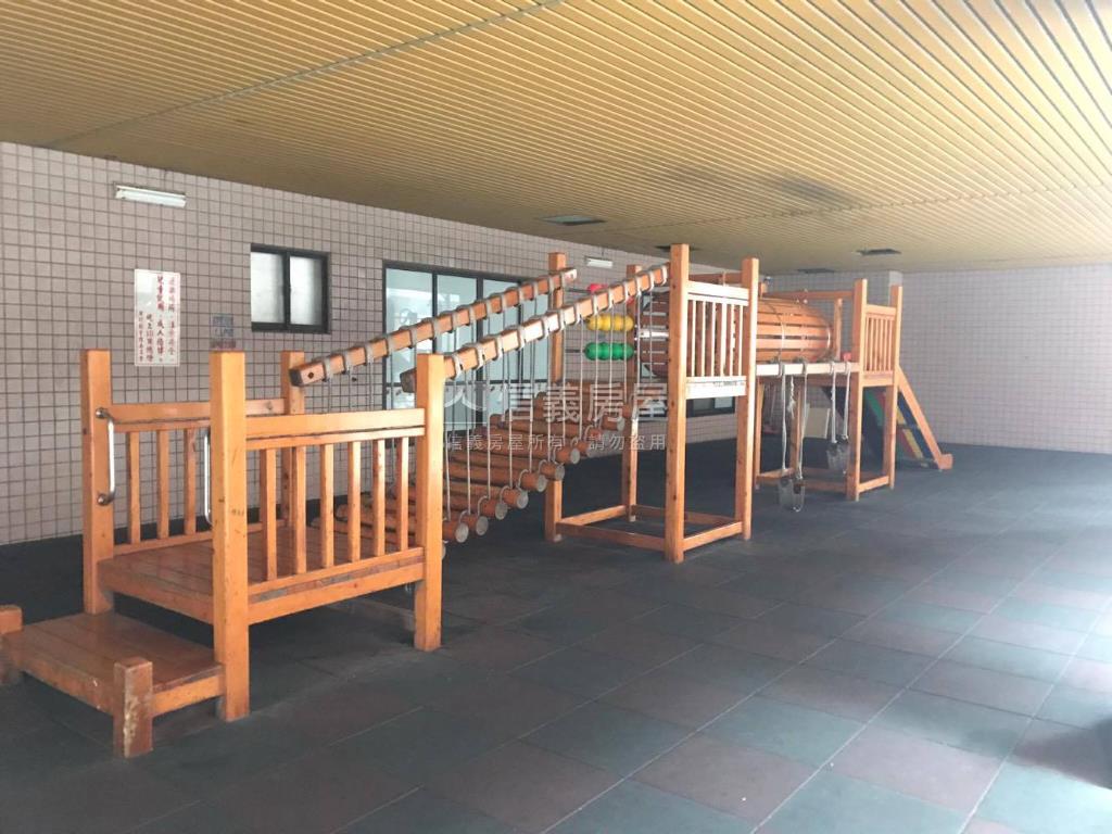 近平鎮車站英雄鎮四房車位房屋室內格局與周邊環境