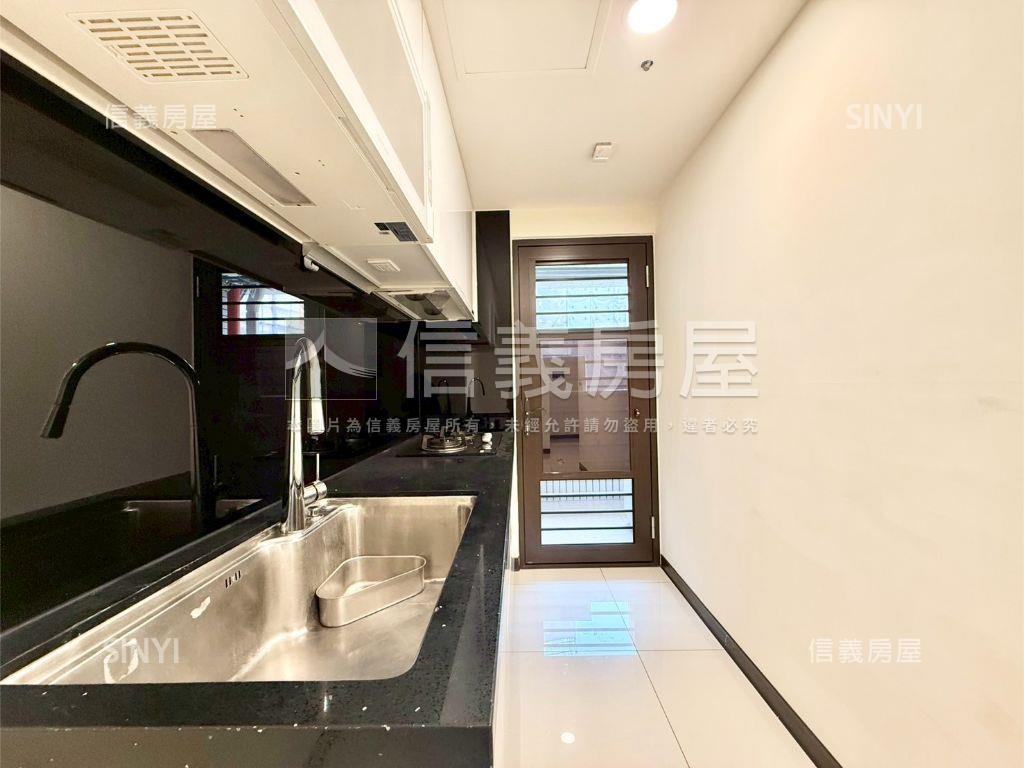 機捷特區－低總價２房２衛房屋室內格局與周邊環境