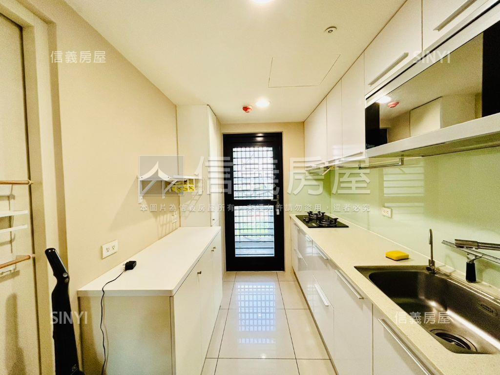 三本阿曼飯店管理三房美宅房屋室內格局與周邊環境