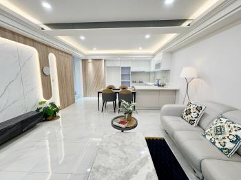 近輕軌精裝車庫透天