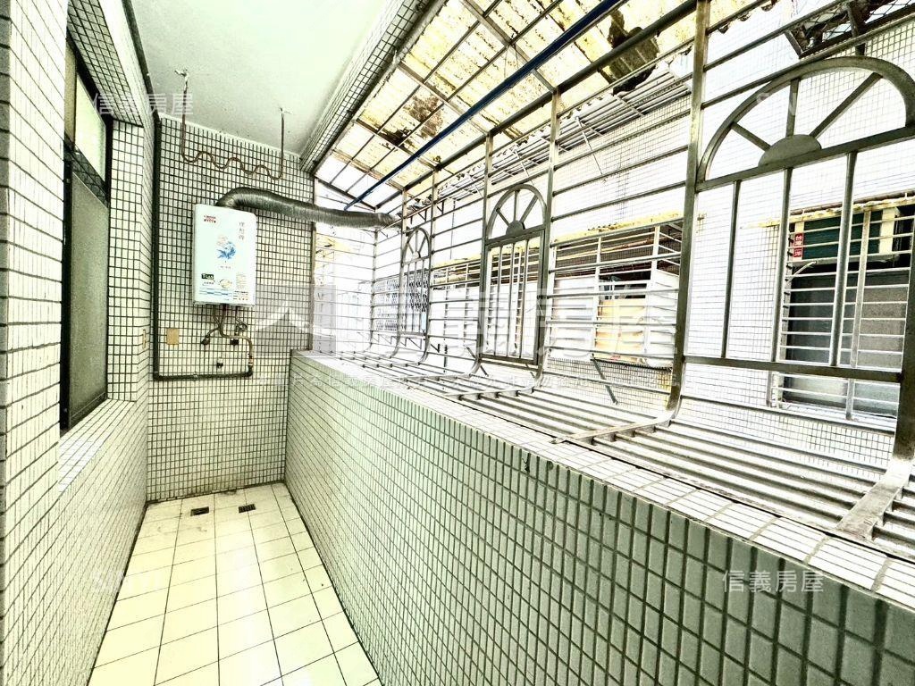稀有的忠誠明亮的房子房屋室內格局與周邊環境