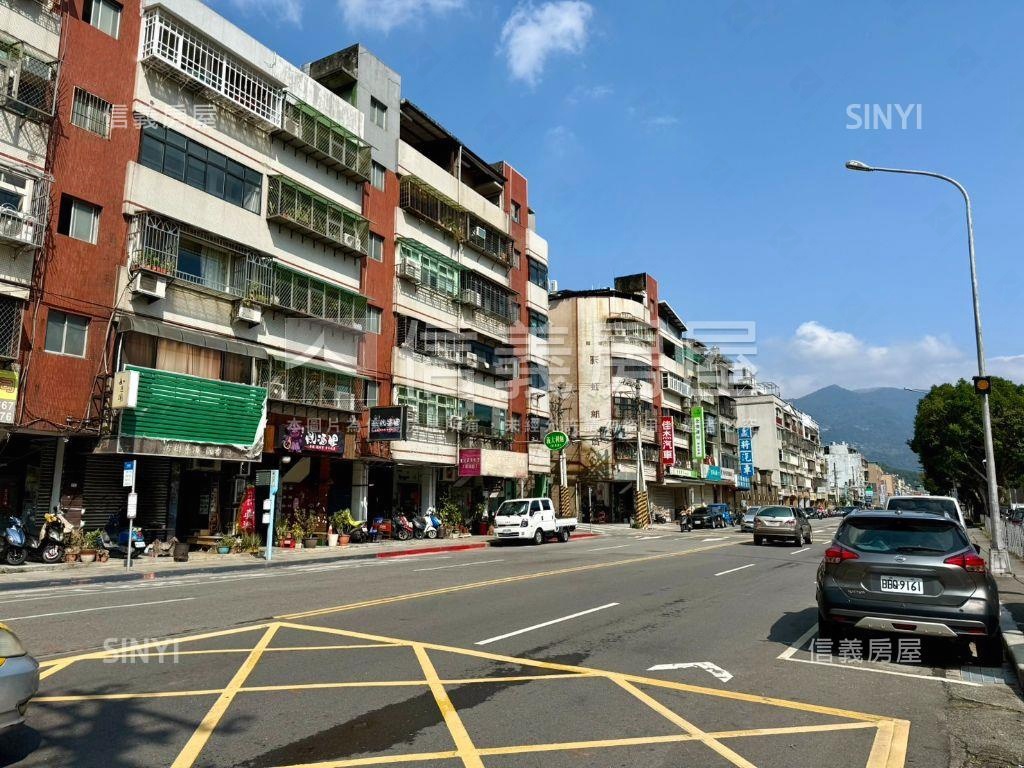 忠義捷運站一樓房屋室內格局與周邊環境