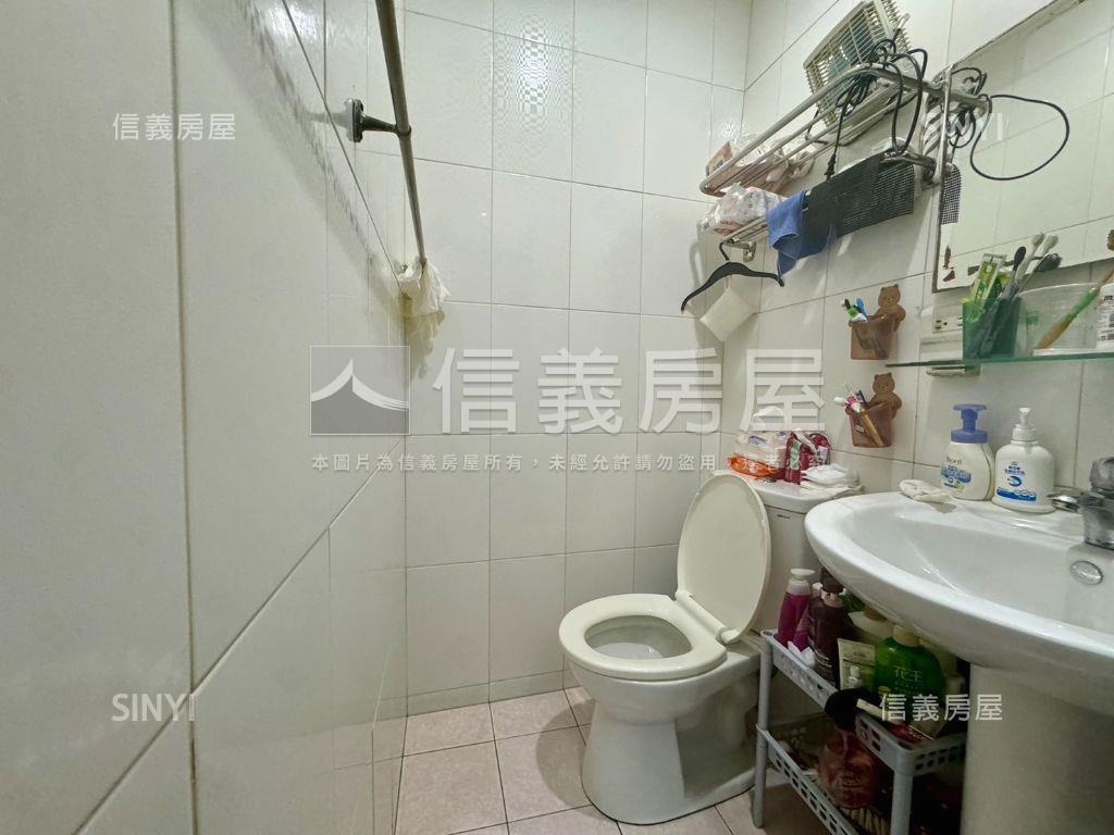 忠義捷運站一樓房屋室內格局與周邊環境